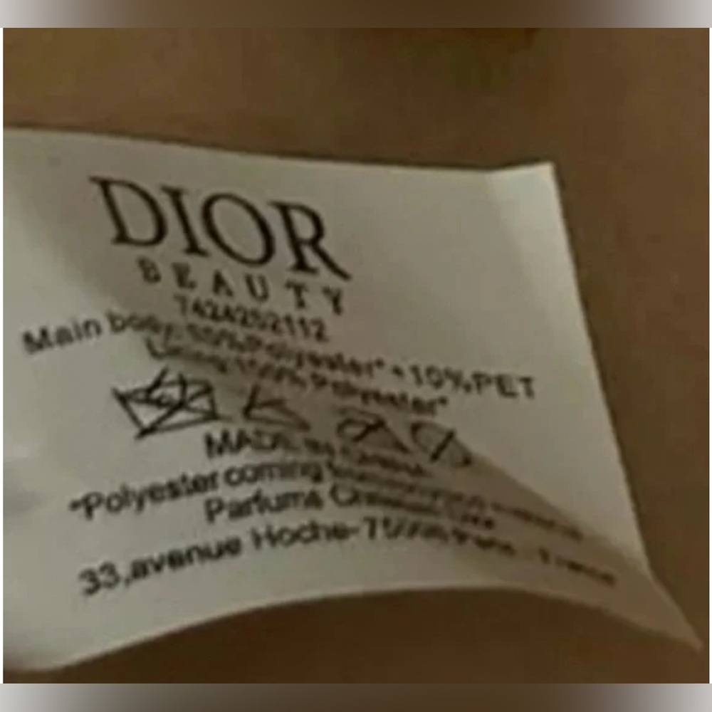 Dior Cream and Gold Mini crossbody bag with magnetic closure. GWP . - Picture 11 of 11